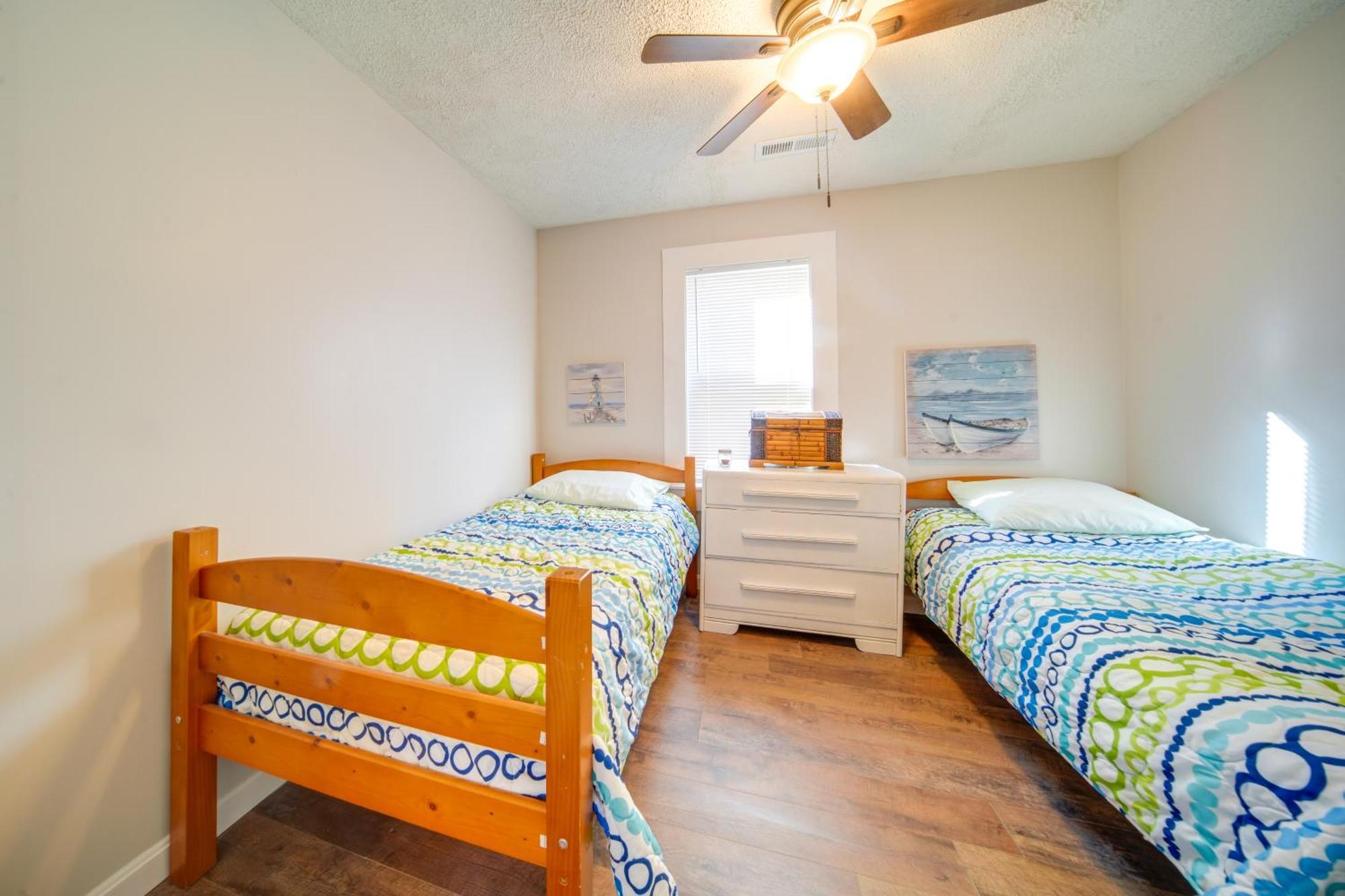Charming Cottage With Yard Less Than 1 Mi To Lake Erie! Geneva エクステリア 写真
