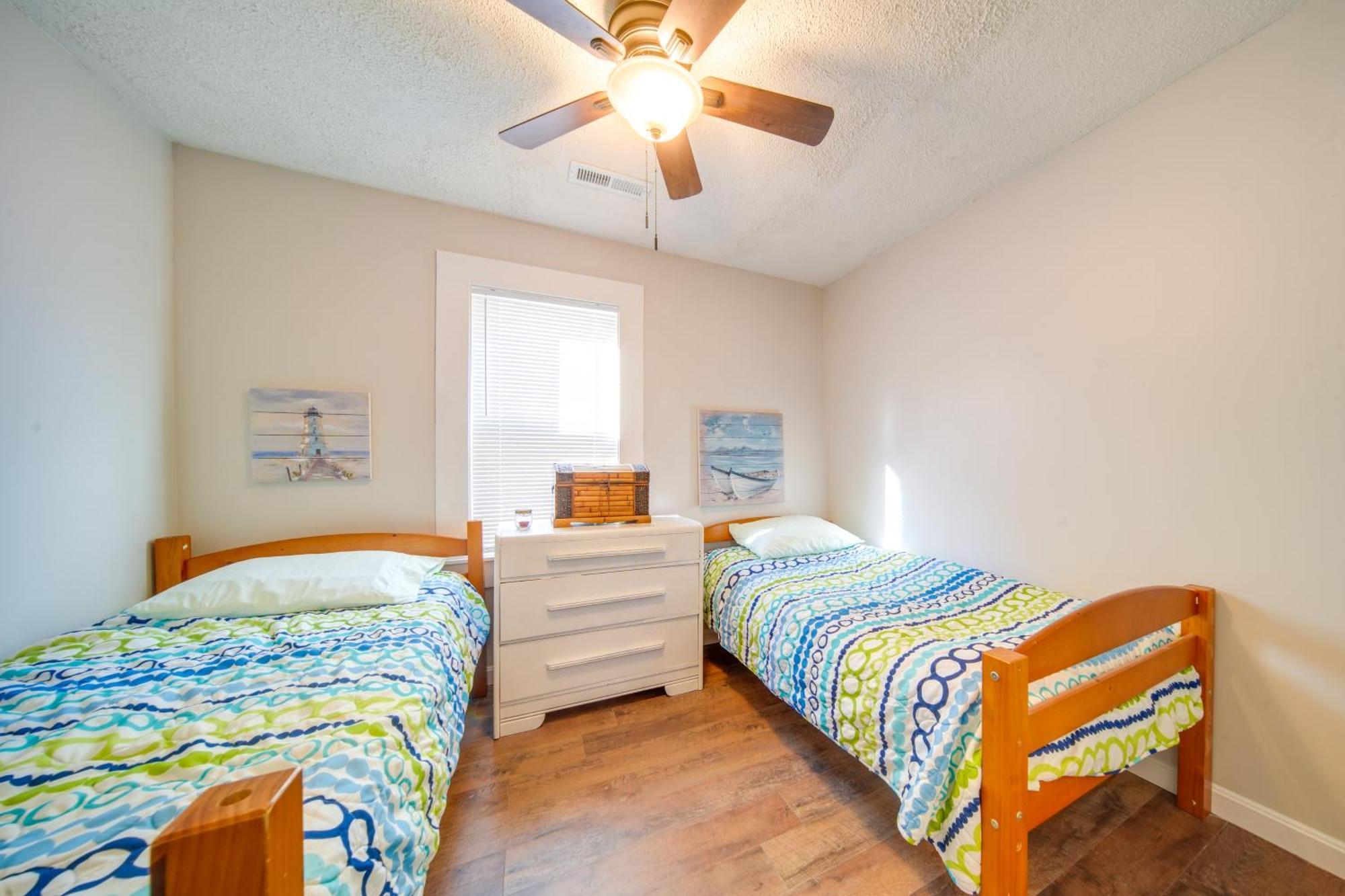 Charming Cottage With Yard Less Than 1 Mi To Lake Erie! Geneva エクステリア 写真